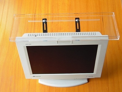 �p�\�R���P�V�^�ɂP�X�^�����S�T�����t����